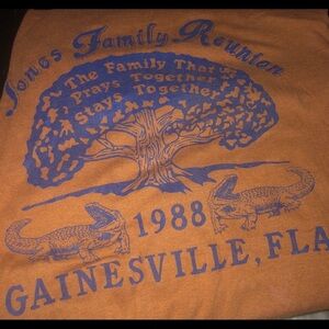 Vintage family reunion shirt - size medium